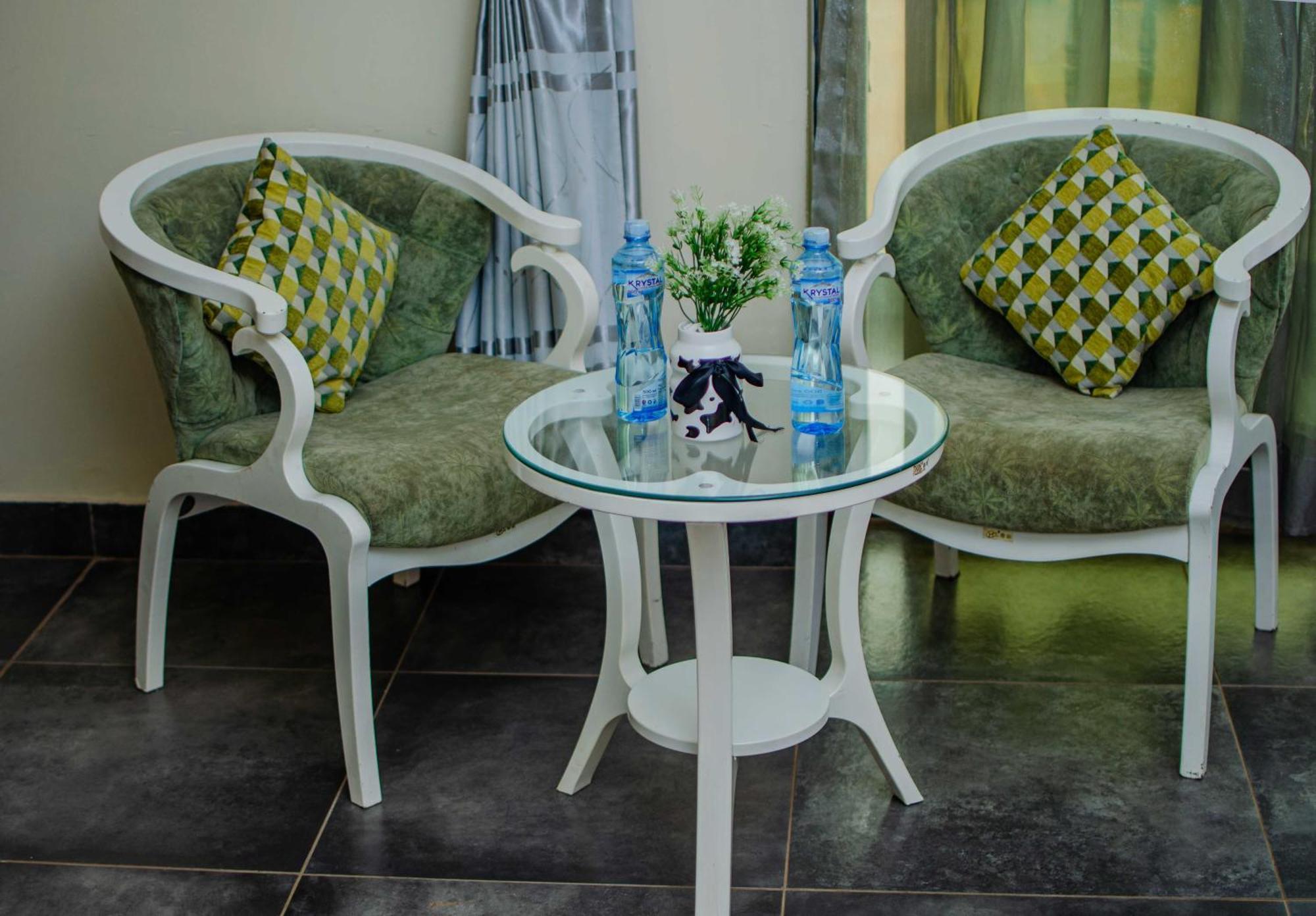 La Grande Hotel Кампала Экстерьер фото